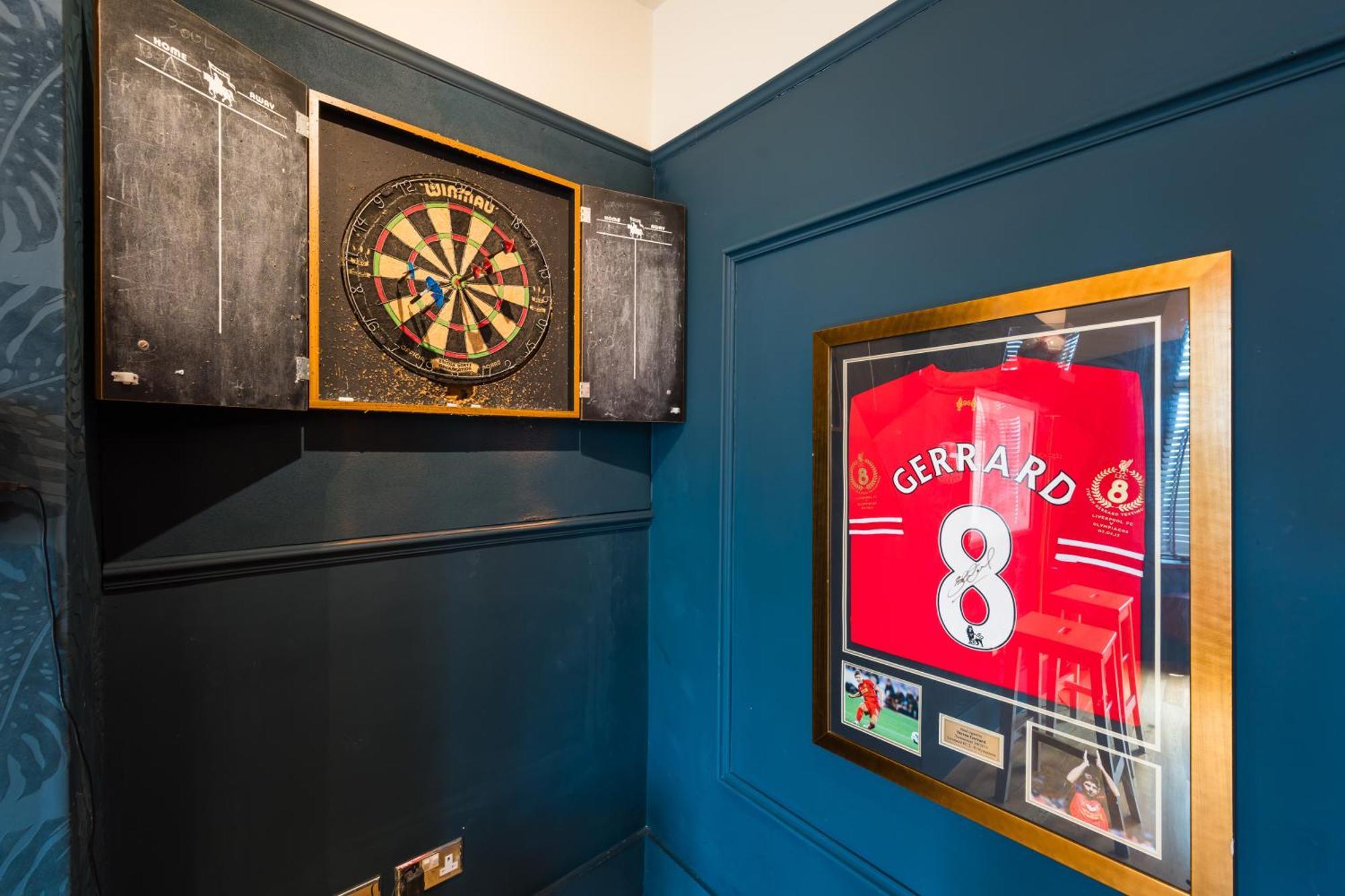 City Retreat, Spacious 4 Bed House, Games Room, Parking, Hot Tub & Bbq Cardiff Exterior photo